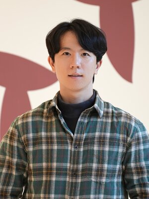 a photo of Seung Deok
